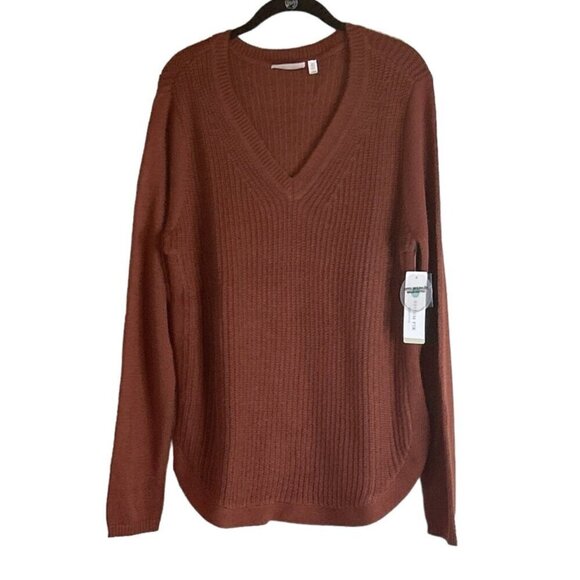 R D Style Women's Josslyn V Neck Sweater Rust Size Medium NWT - Picture 8 of 9